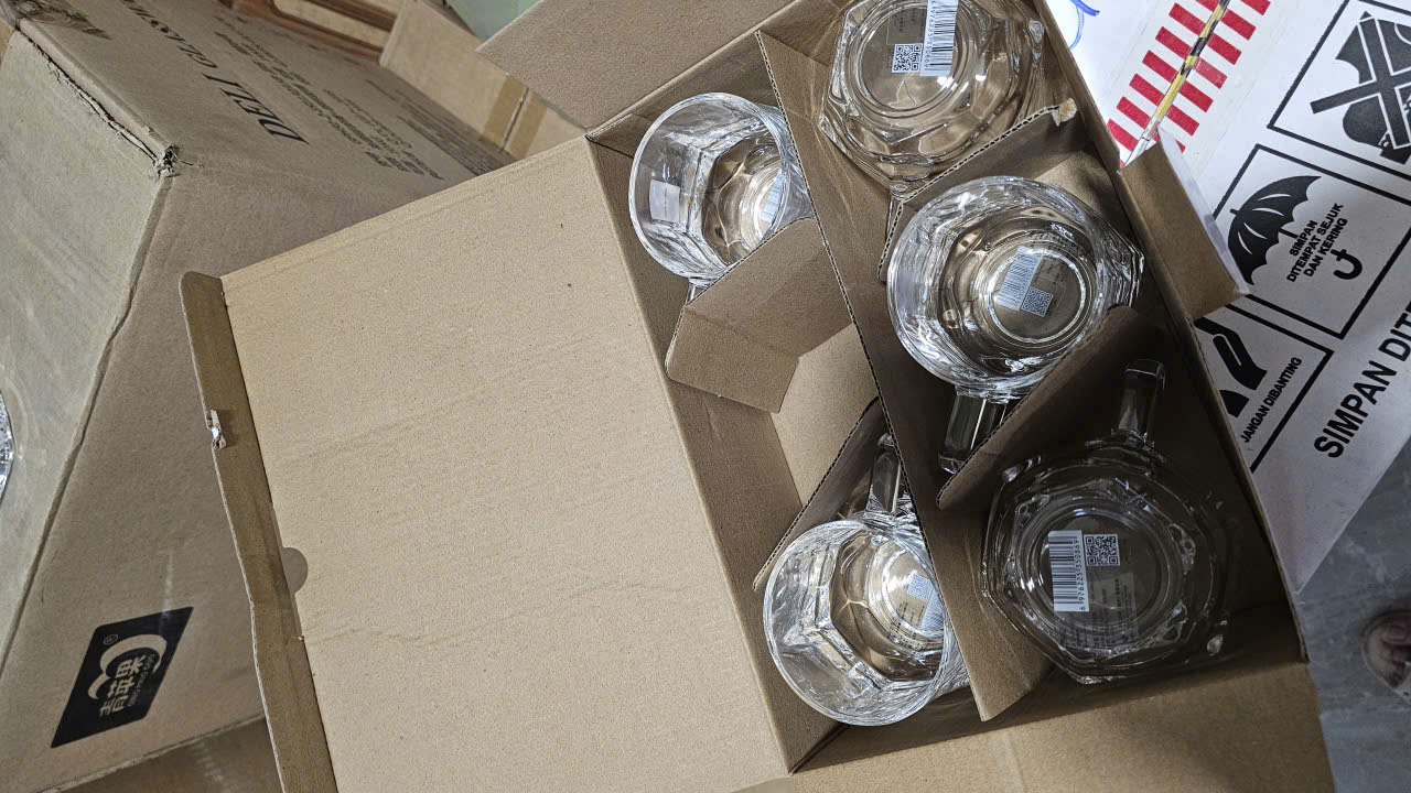 hộp cốc thuỷ tinh nhập sỉ bị thiếu hàng — kinh nghiệm nhập hàng sỉ của Phan Duyên