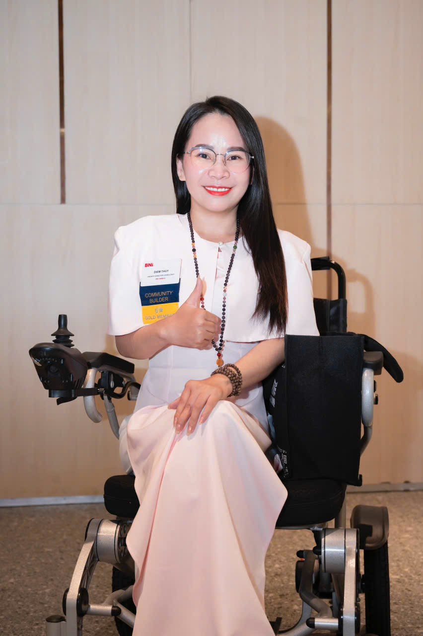 Chị Diễm Thúy — dược sĩ, coach thương hiệu cá nhân